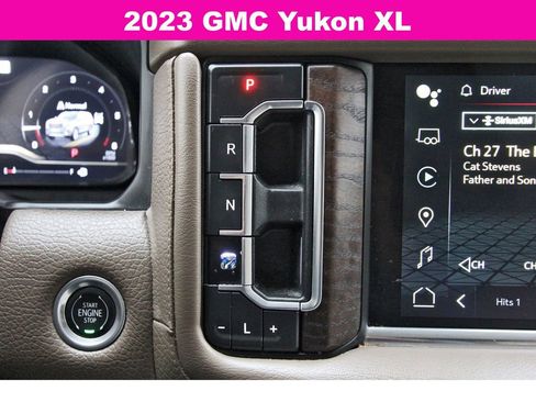 Used 2023 GMC Yukon XL Denali AWD/4WD image 27