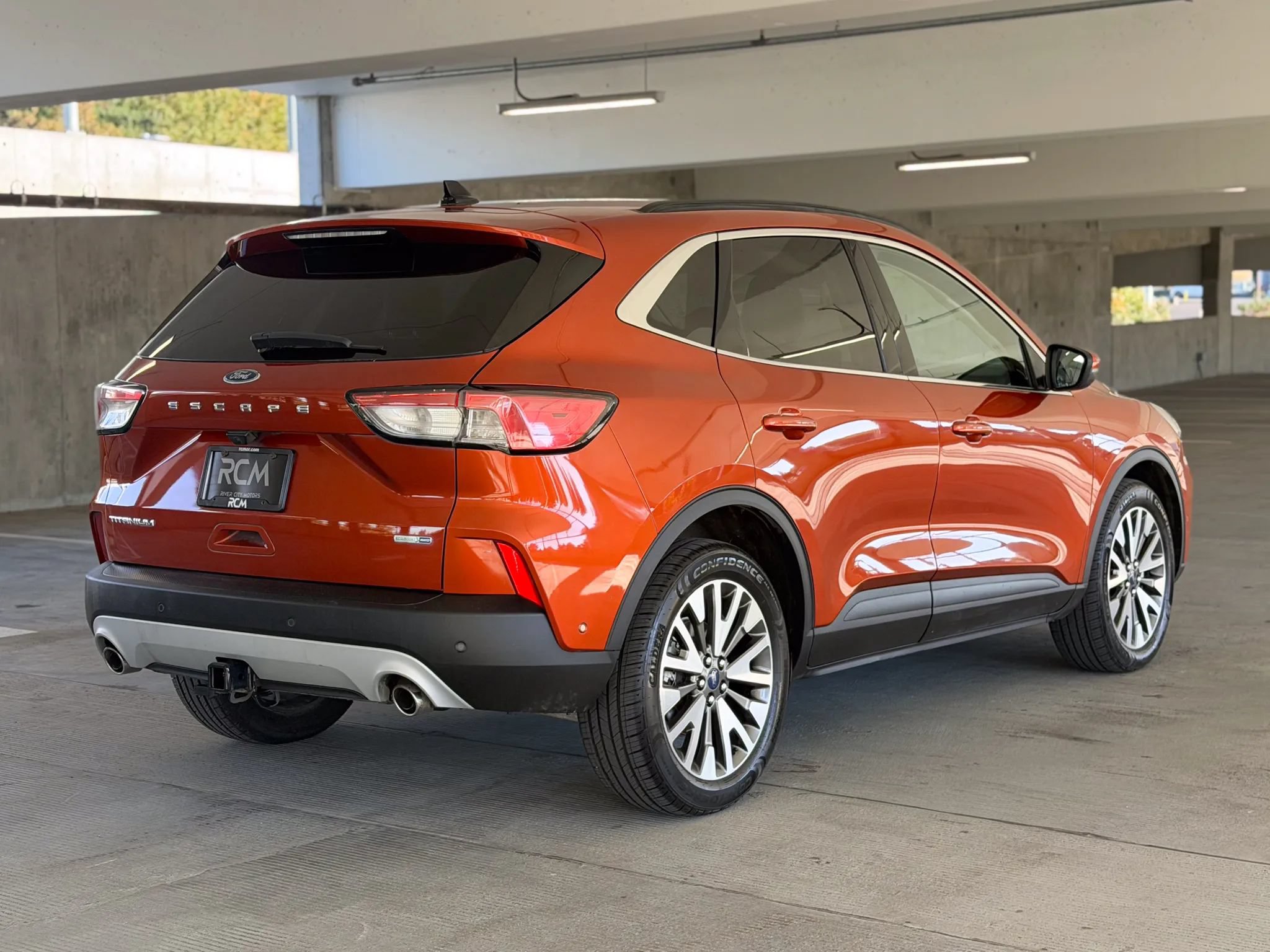 Used 2020 Ford Escape Titanium AWD/4WD image 5