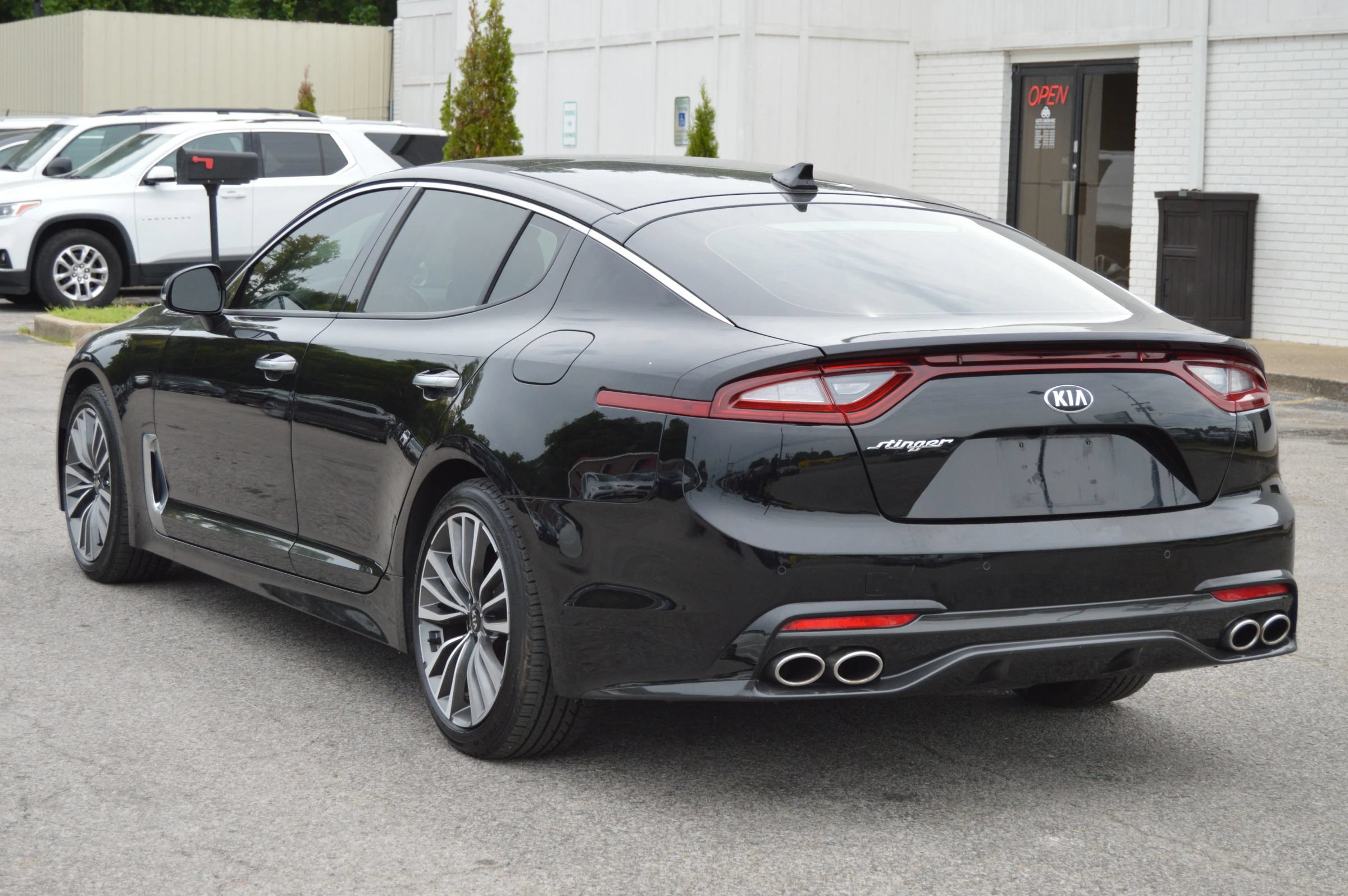 Used 2019 Kia Stinger Premium RWD image 4