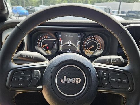 New 2024 Jeep Gladiator Sport image 20