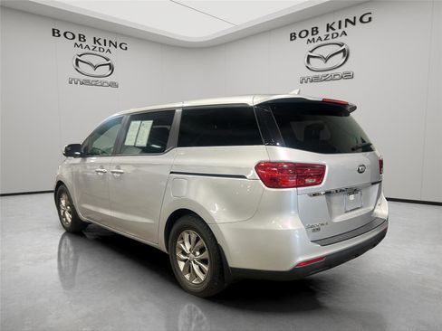Used 2021 Kia Sedona LX FWD image 3