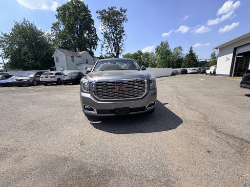 Used 2019 GMC Yukon XL Denali w/ Denali Ultimate Package AWD/4WD image 21