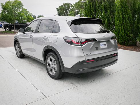 Used 2026 Honda HR-V LX image 9