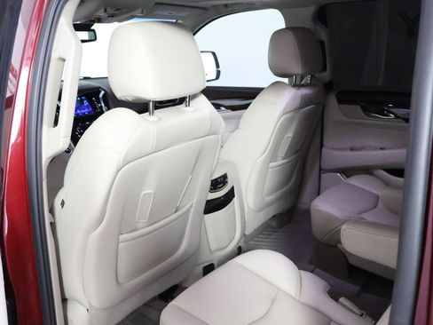 Used 2017 Cadillac Escalade ESV Premium Luxury AWD/4WD image 44