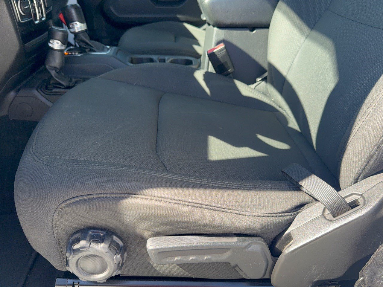 Used 2021 Jeep Wrangler Unlimited Sport AWD/4WD image 16