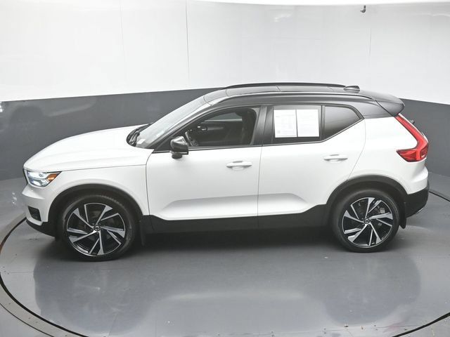 Used 2020 Volvo XC40 T5 R-Design w/ Protection Package AWD/4WD image 45