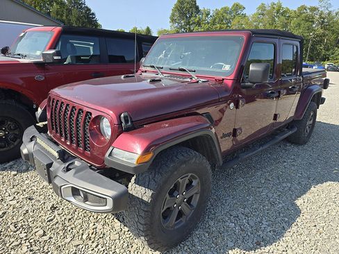 Used 2021 Jeep Gladiator Sport image 2