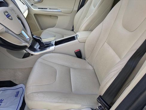 Used 2015 Volvo XC60 T6 w/ Climate Package AWD/4WD image 10