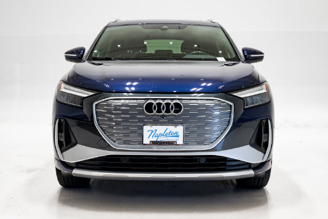 Used 2023 Audi Q4 e-tron Premium Plus w/ Premium Plus AWD/4WD image 4