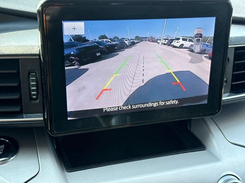 Used 2023 Ford Explorer XLT w/ Equipment Group 202A RWD image 25