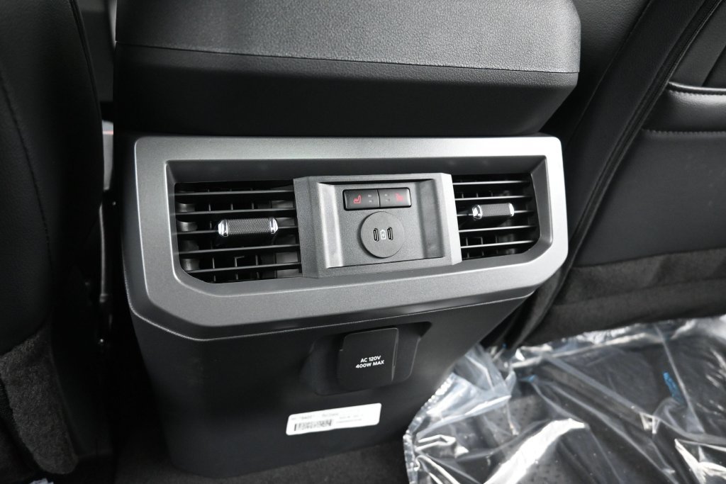 New 2026 Ford F250 Lariat w/ Black Appearance Package AWD/4WD image 16