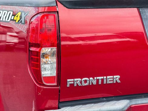 Used 2018 Nissan Frontier PRO-4X AWD/4WD image 8