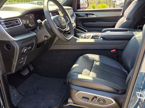 New 2026 Jeep Grand Wagoneer Limited AWD/4WD image 7