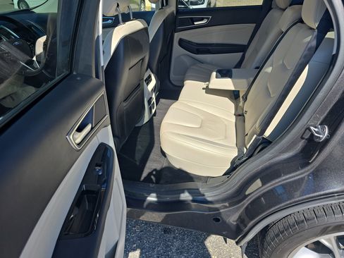 Used 2018 Ford Edge Titanium w/ Equipment Group 302A image 16