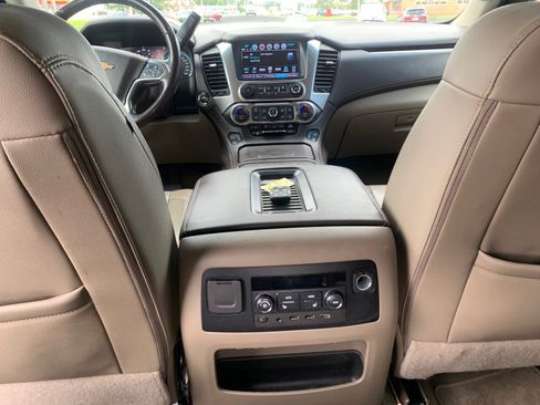 Used 2019 Chevrolet Suburban Premier AWD/4WD image 6