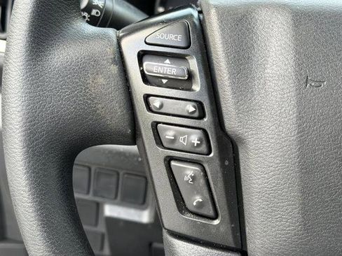 Certified 2025 Nissan Frontier SV RWD image 13