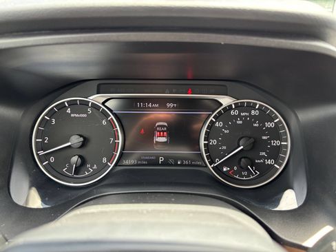 Used 2025 Nissan Rogue SV FWD image 42