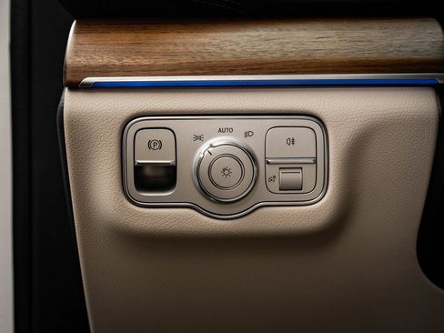 New 2026 Mercedes-Benz GLS 450 4MATIC image 45