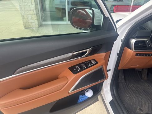 Used 2024 Kia Telluride EX X-Line image 4