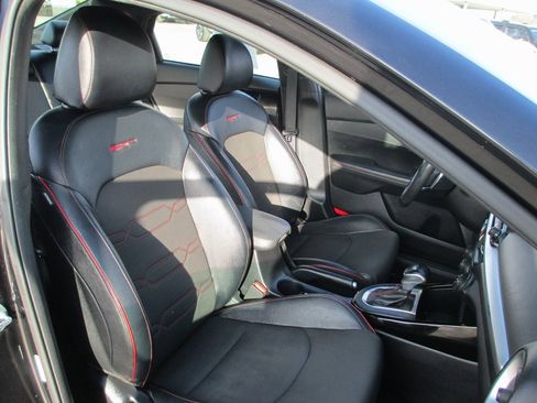 Used 2020 Kia Forte GT image 15