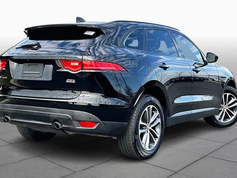 Used 2019 Jaguar F-PACE Premium image 12