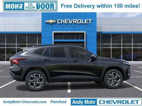 New 2026 Chevrolet Trax LT w/ Driver Confidence Package image 5