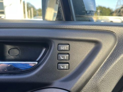 Used 2018 Subaru Forester 2.5i Touring w/ Popular Package #3B image 18