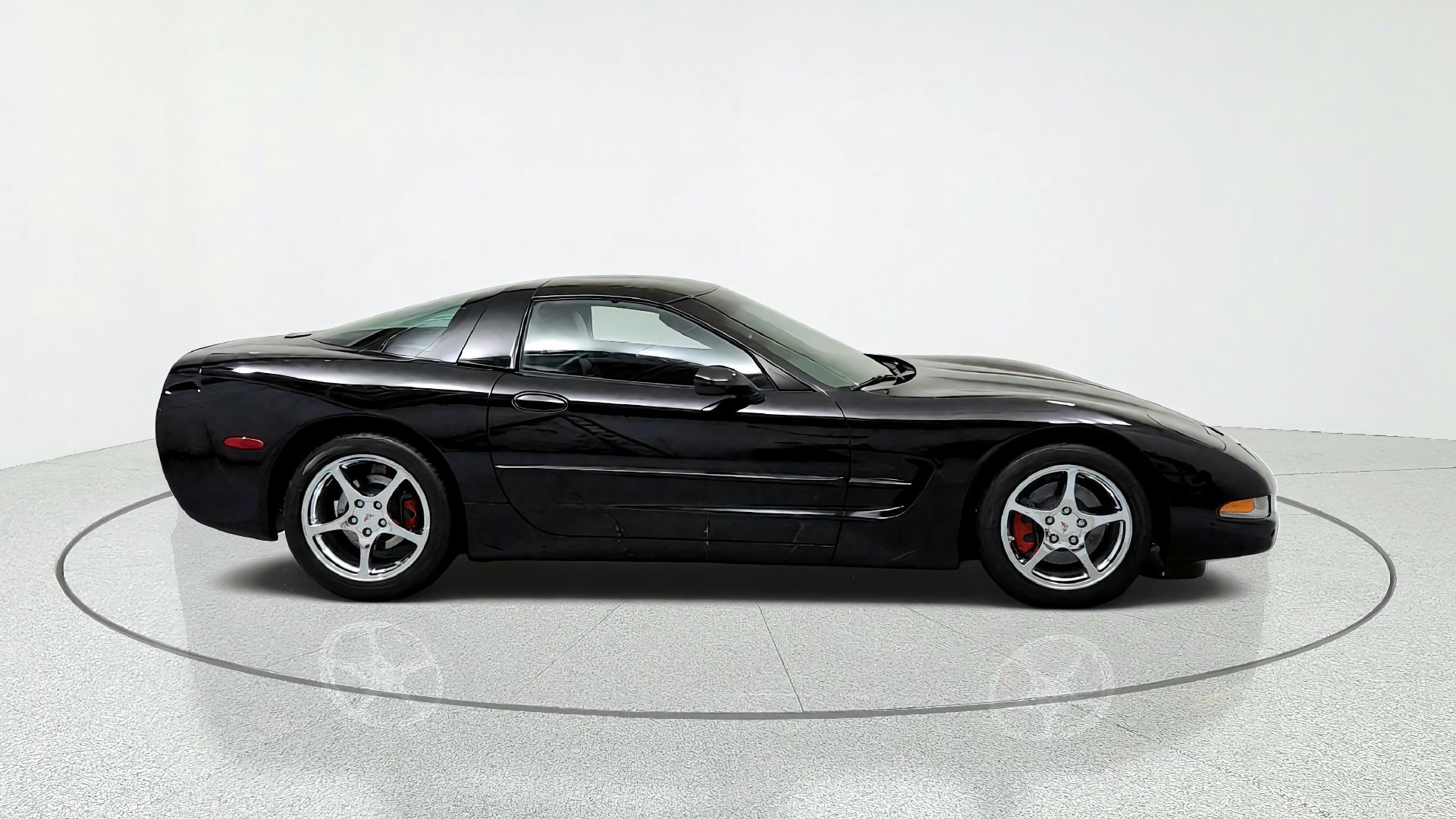 Used 2004 Chevrolet Corvette Coupe RWD image 6