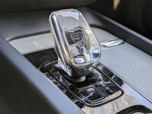 Certified 2023 Volvo V60 B5 Cross Country Ultimate w/ Climate Package image 24