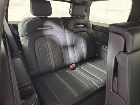 Used 2025 Rivian R1S Adventure AWD/4WD image 22