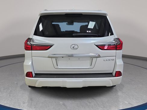 Used 2021 Lexus LX 570 4WD w/ Luxury Package image 7