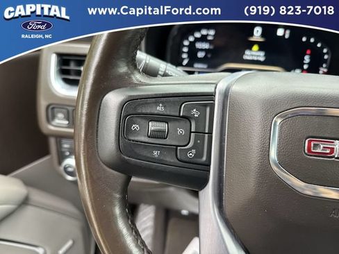 Used 2022 GMC Yukon XL SLT w/ SLT Luxury Package AWD/4WD image 22