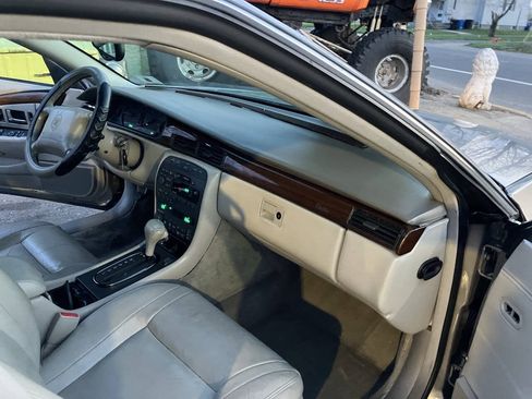 Used 2000 Cadillac Eldorado ESC w/ Comfort/Convenience Pkg FWD image 19