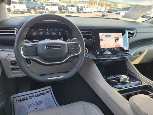 Used 2024 Jeep Wagoneer Series II image 19
