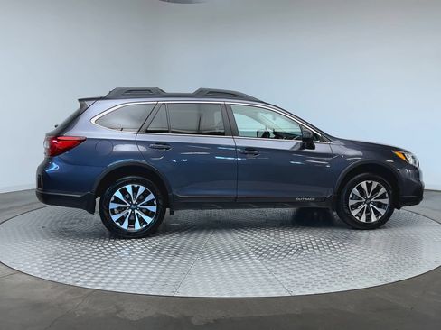 Used 2016 Subaru Outback 2.5i Limited AWD/4WD image 9