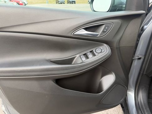 Used 2021 Buick Encore GX Preferred w/ Cold Weather Comfort Package image 12