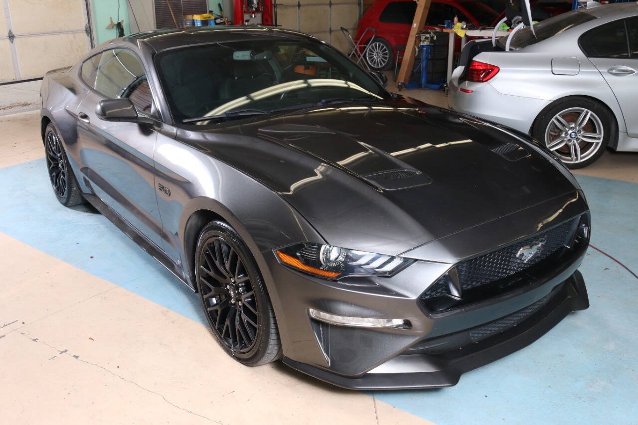 Used 2018 Ford Mustang GT w/ GT Performance Package RWD image 11