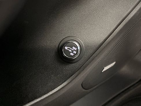 Used 2024 Chevrolet Blazer Premier w/ Enhanced Convenience Package image 25