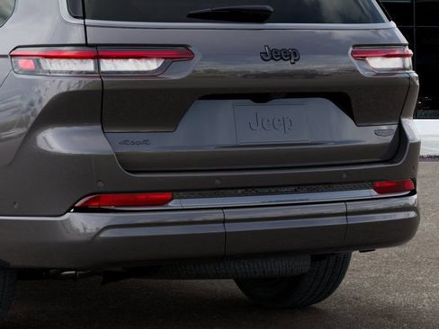 New 2026 Jeep Grand Cherokee L Summit AWD/4WD image 13