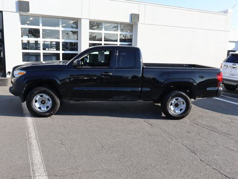 Used 2022 Toyota Tacoma SR RWD image 7