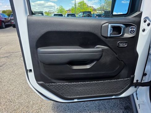 Used 2025 Jeep Gladiator Sport AWD/4WD image 20