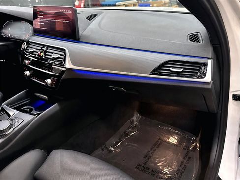 Used 2023 BMW 530i w/ Convenience Package RWD image 19