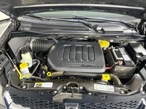 Used 2020 Dodge Grand Caravan SE FWD image 27