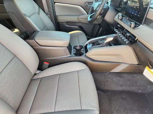 New 2026 Chevrolet Colorado ZR2 AWD/4WD image 10