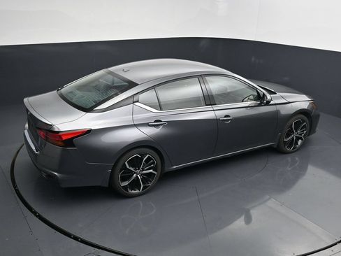 Used 2023 Nissan Altima 2.5 SR FWD image 22