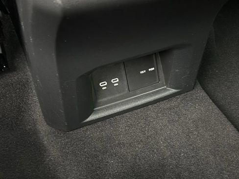 Used 2023 Volkswagen Atlas SE FWD image 10