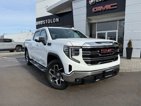 Used 2023 GMC Sierra 1500 SLT w/ SLT Premium Package image 4