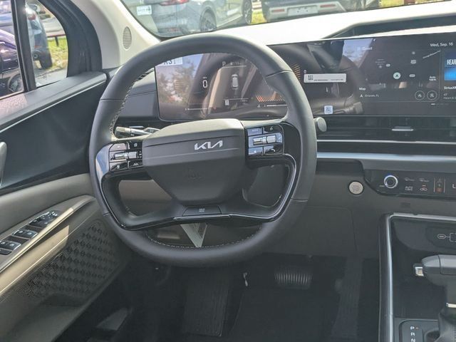 New 2027 Kia Carnival FWD image 17