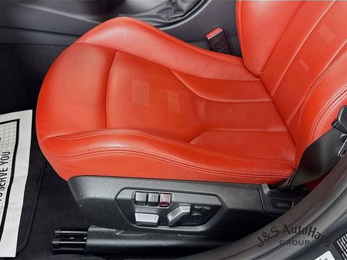 Used 2018 BMW M3 image 25