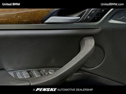 Used 2024 BMW X4 xDrive30i w/ Premium Package AWD/4WD image 3